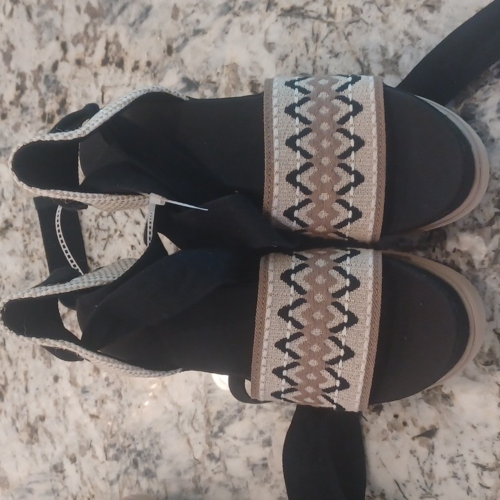 UGG ABBOT ANKLE WRAP PLATFORM WEDGE SANDALS WOMEN'S $150 - Picture 7 of 11